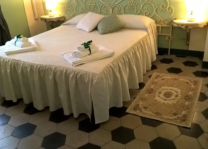 La Mimosa Nocleg ze śniadaniem 4*