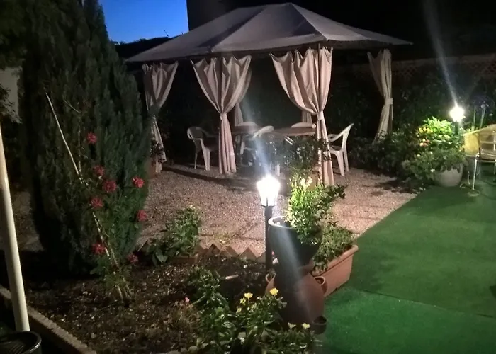 La Mimosa Nocleg ze śniadaniem Lukka