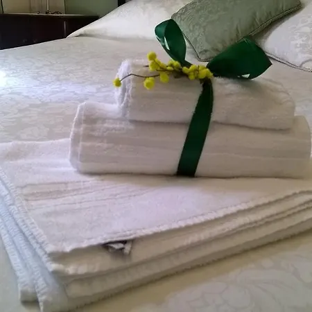 La Mimosa Bed & Breakfast