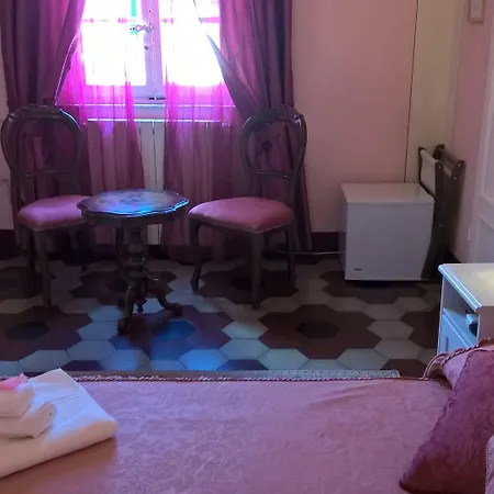 La Mimosa Bed & Breakfast