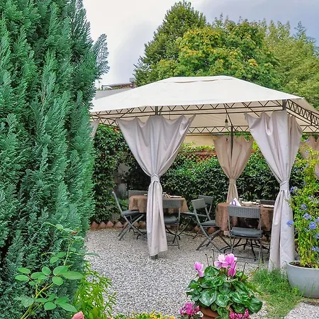 La Mimosa Bed & Breakfast