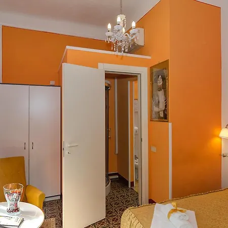 Bed & Breakfast La Mimosa 2*