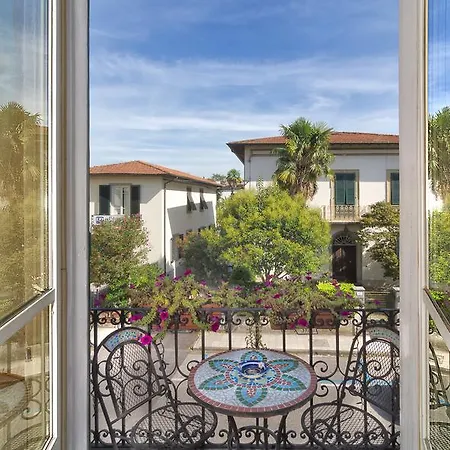 La Mimosa Bed & Breakfast 4*